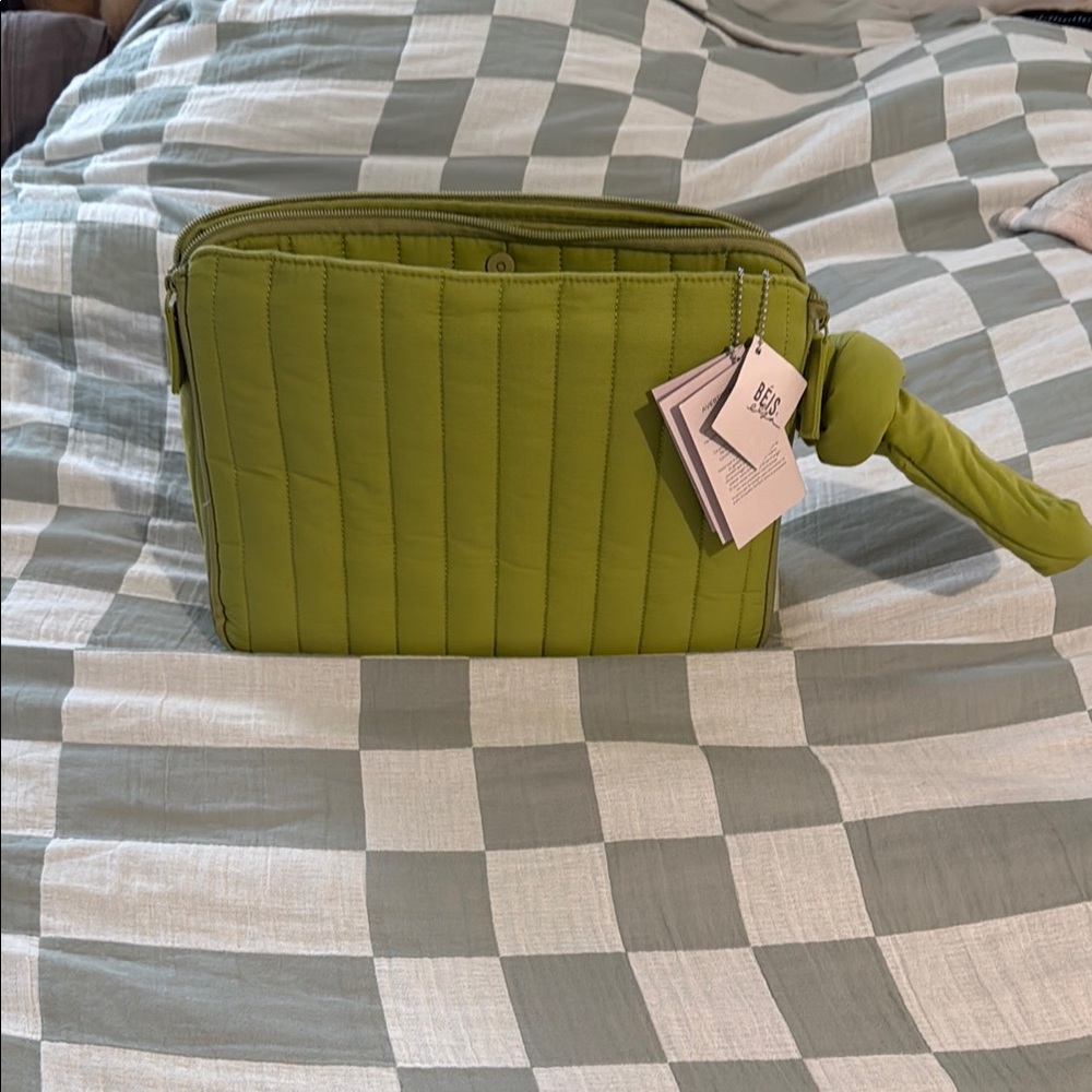 BEIS Play Date - The Clutch (limited edition)